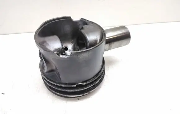 BMW X3 E83 Piston 84L107