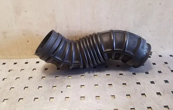Chevrolet Captiva Air intake hose/pipe 96628960