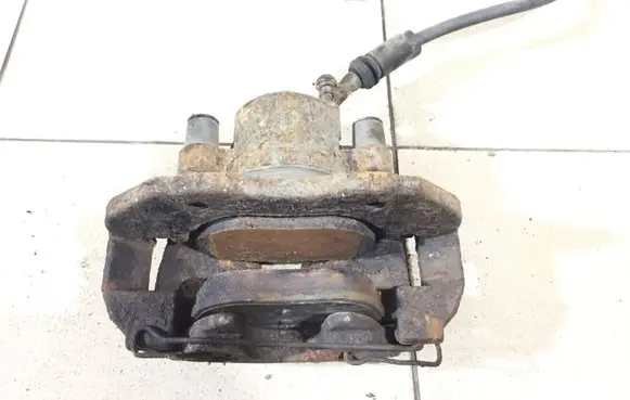 Volvo V50 Front brake caliper
