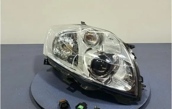 Toyota Auris 150 Headlight/headlamp 0821211M5R