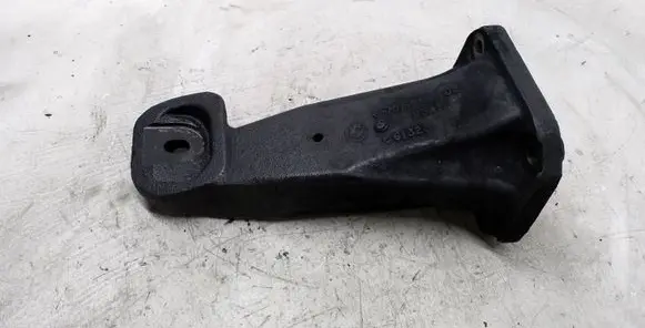 BMW X5 E53 Engine mounting bracket 6761564