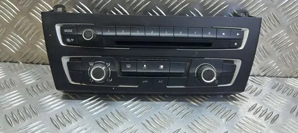 BMW 1 F20 F21 Climate control unit 9207197