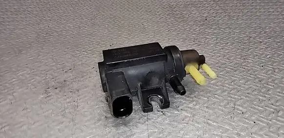 Skoda Octavia Mk2 (1Z) Turbo solenoid valve 1K0906627A 07T263 70086800