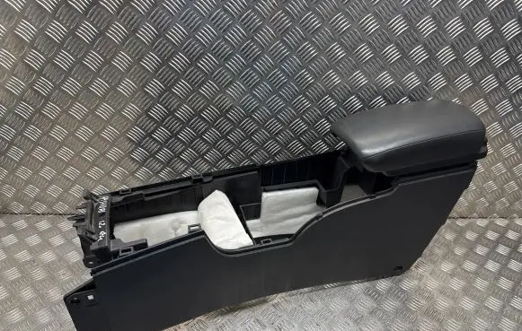 Nissan Qashqai Armrest 96930JD01A
