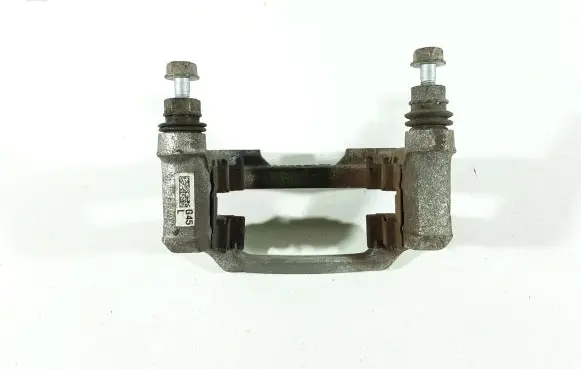 KIA Xceed Brake caliper pad carrier rear 