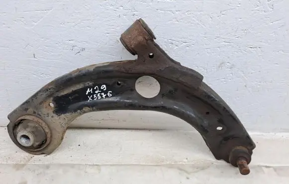 Mazda CX-3 Front lower control arm/wishbone D10E34460