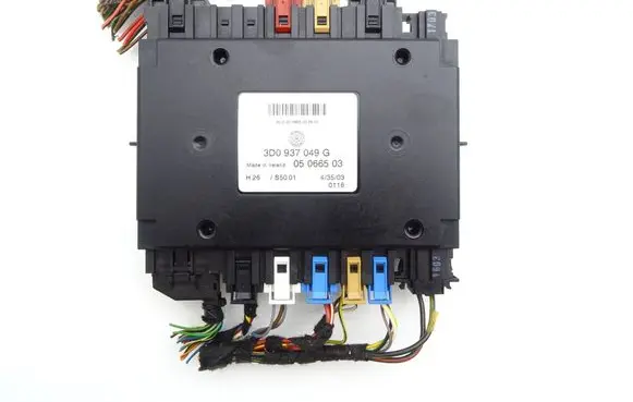 Volkswagen Phaeton Central body control module 3D0937049G