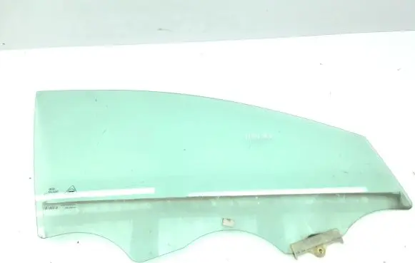 KIA Ceed Front door window glass four-door