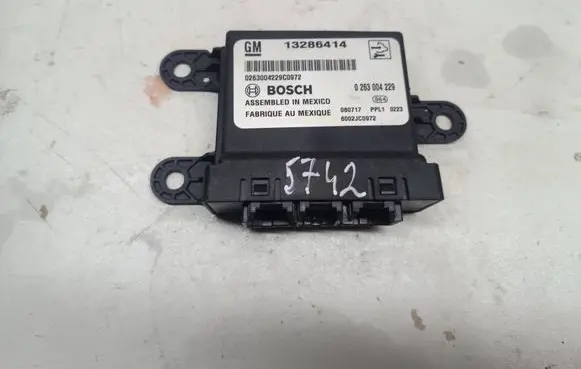 Opel Zafira B Parking PDC control unit/module 13286414 0263004229 6002JC0972