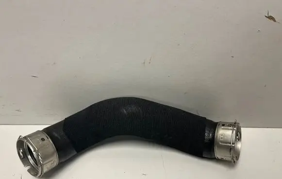 BMW 1 F70 Intercooler hose/pipe 8471881