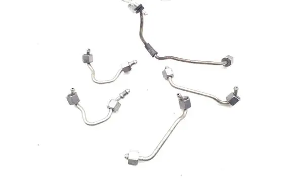BMW 3 E90 E91 Fuel injector supply line/pipe 
