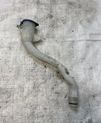 Volvo XC60 Window washer liquid tank fill tube 30784333