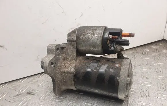 Renault Megane III Starter motor 8200665518 M000T45971ZT