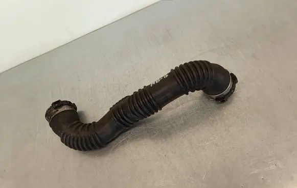 Mercedes-Benz B W246 W242 Intercooler hose/pipe A2465200101