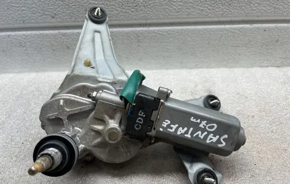 Hyundai Santa Fe Rear window wiper motor 987002B000