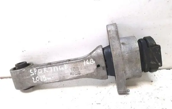 Engine mount bracket