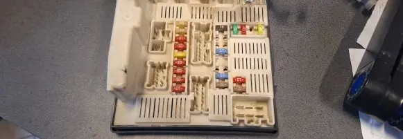 Renault Megane II Fuse box set 8200481866