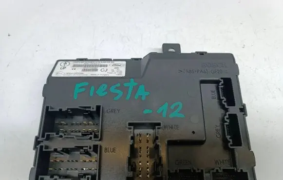 Ford Fiesta Comfort/convenience module 8V5115K600CJ 116RA000084