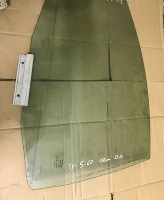 Volvo S60 Rear door window glass E000186