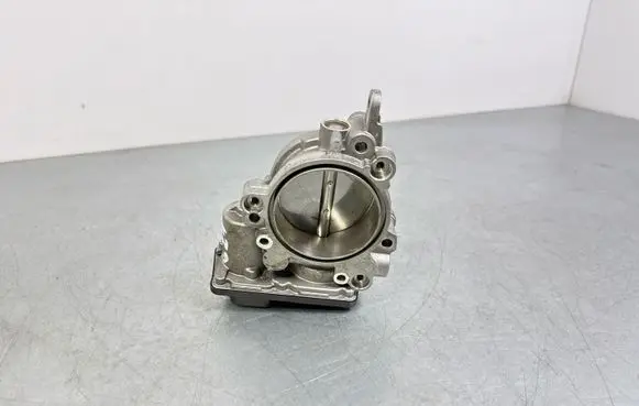 BMW 3 G20 G21 Throttle valve 8623324