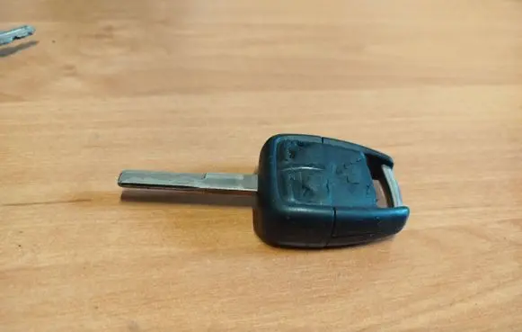 Opel Astra G Ignition key/card 
