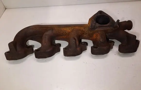 Volvo V70 Exhaust manifold 8642826
