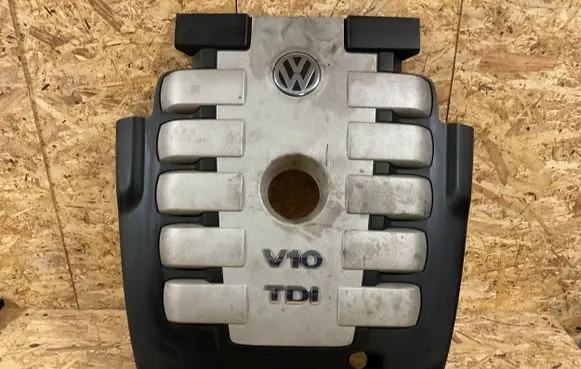 Volkswagen Touareg I Engine cover (trim) 07Z103935H