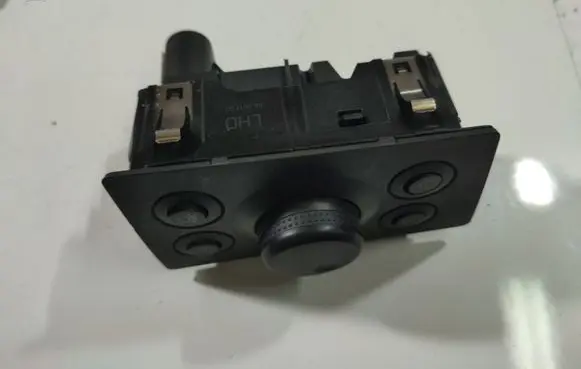 Opel Zafira B Light switch 13205865