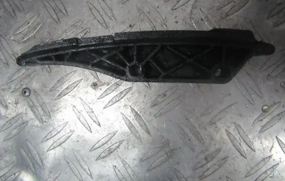 Mercedes-Benz ML W163 Slide rail for timing chain a1120520116
