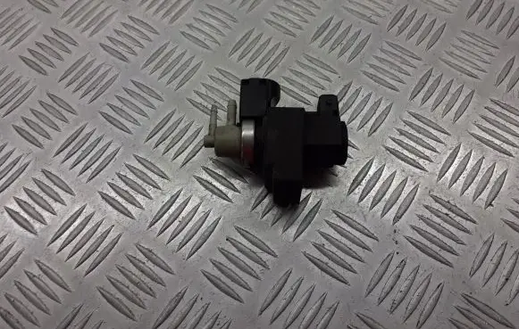 Renault Megane II Valve vacuum 