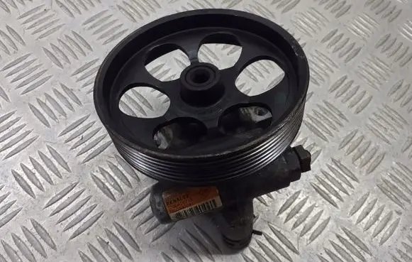 Renault Espace IV Power steering pump 7700426719