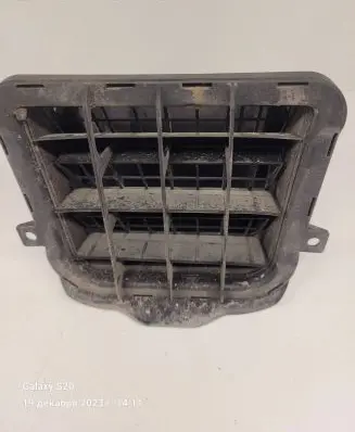 Audi A4 S4 B7 8E 8H Quarter panel pressure vent 8K0819161A