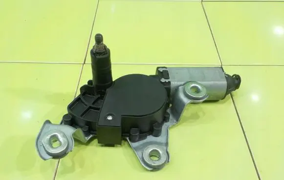 Skoda Octavia Mk2 (1Z) Rear window wiper motor 1Z9955711