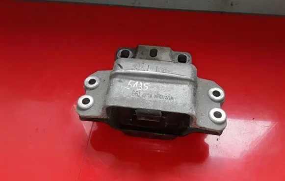 Seat Altea XL Engine mount bracket 1K0199555