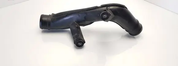 Volkswagen Scirocco Intercooler hose/pipe 5N0145762BL