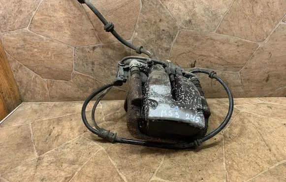 Mercedes-Benz GLE (W166 - C292) Rear brake caliper A1664237898