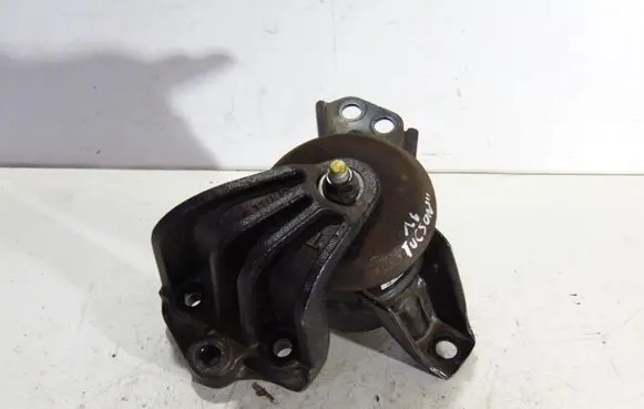 Hyundai Tucson TL Engine mount vacuum valve 21810-D3100