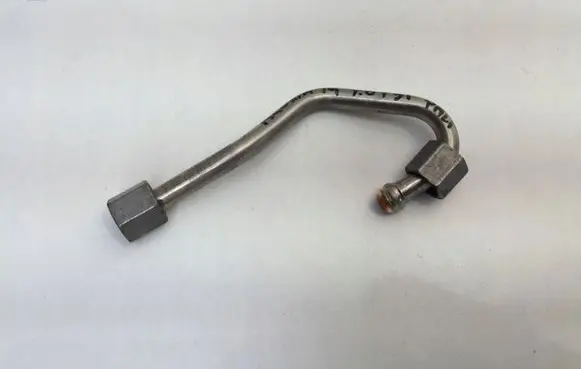 Seat Arona Fuel line/pipe/hose 04C130241F