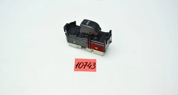 Lexus IS 220D-250-350 Electric window control switch 8403053020