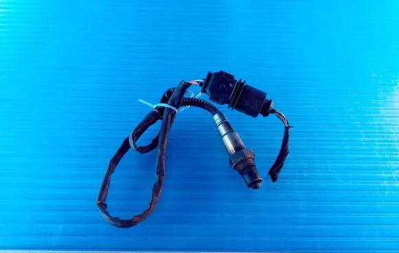 Volkswagen PASSAT B6 Lambda probe sensor 03G906262