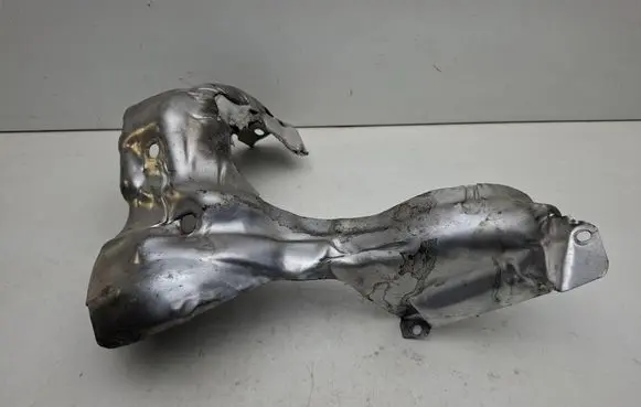 Volvo XC90 Exhaust heat shield 32290169