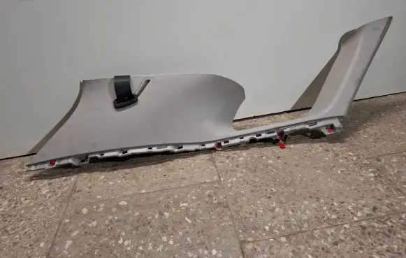 (D)pillar trim (top)