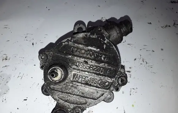 Volvo XC90 Vacuum pump 08658230