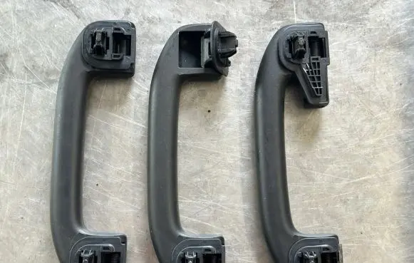 Nissan Juke I F15 A set of handles for the ceiling 