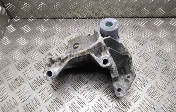 Volvo V60 Engine mounting bracket 6G926P096FC