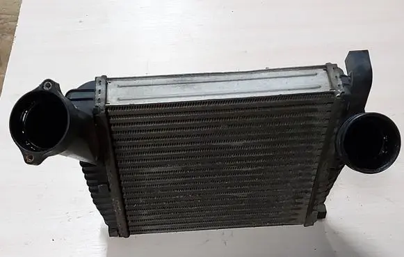 Audi Q7 4L Intercooler radiator 7L6145803C