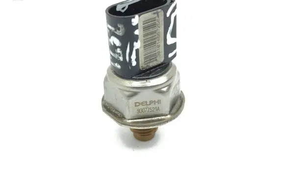 Mercedes-Benz GLK (X204) Fuel pressure sensor 9307Z521A