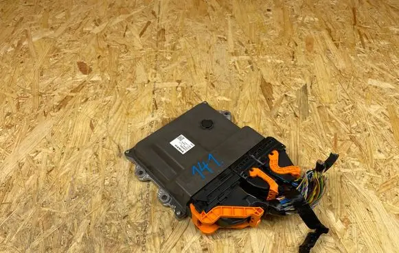 Volvo XC60 Engine control unit/module 32383800