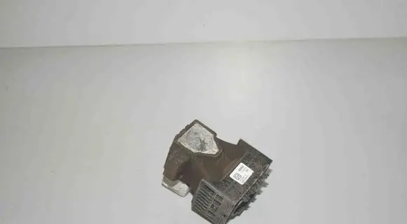 Engine mount bracket