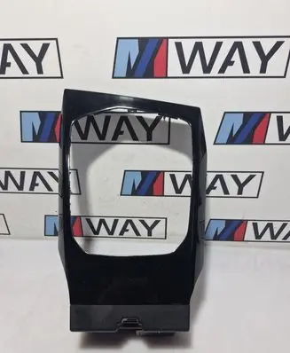 BMW 3 G20 G21 Dashboard center trim panel 6807239